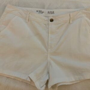 A.N.A 3.5 inch Womens shorts white
